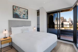Flinders Luxury Penthouse - Policies and Booking