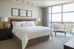Four Seasons Hotel Silicon Valley at East Palo Alto - Check-in and Check-out