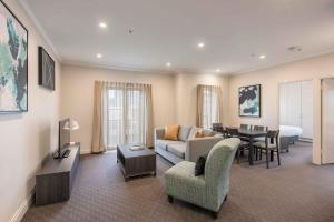 Frome Apartments - Check-in and Check-out