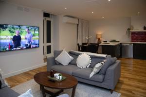 Gordon House Apartments - Additional Information