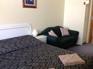 Grand Central Motel - Guest Ratings and Reviews