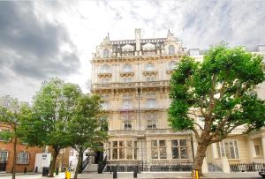 Grand Royale Hyde Park - Amenities and Services