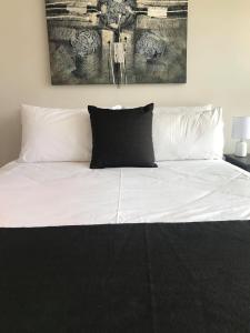 Guiding Star Motel & Hotel - Awards and Recognition