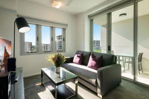 H on Mitchell Apartment Hotel - Dining and Breakfast