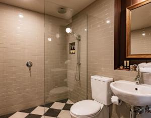 Hadleys Orient Hotel - Room Types and Features