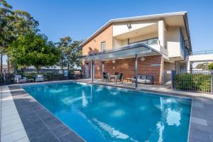 Hawkesbury Race Club Motel - Equine Accommodation and Parking