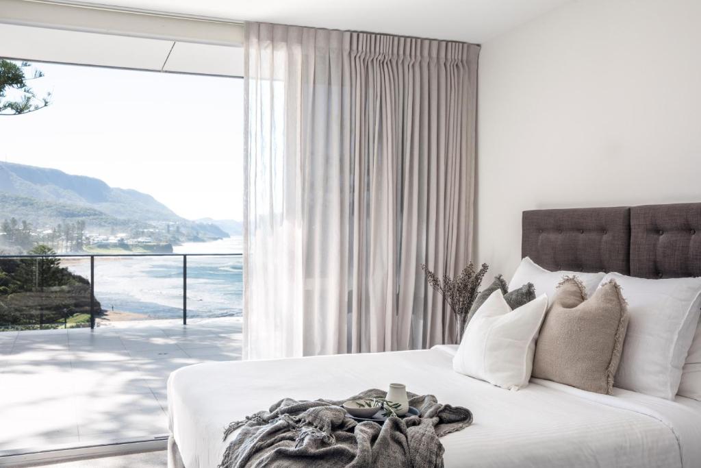 Headlands Austinmer Beach Review