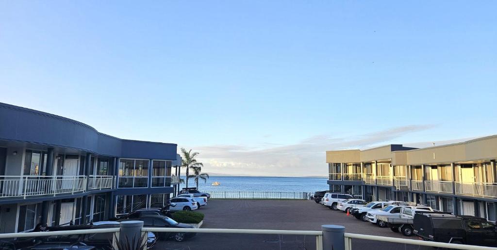 Hilton Beachfront Motel Review