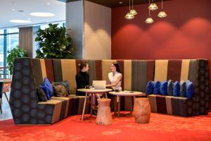 Holiday Inn Express Sydney Macquarie Park, an IHG Hotel - Dining Options and Offerings