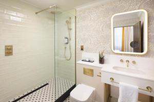 Holiday Inn London Oxford Circus, an IHG Hotel - Check-in and Check-out Policies