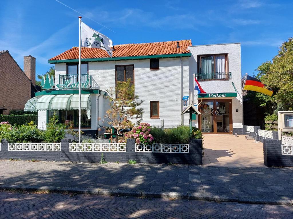Hotel De Dennen - Questions About Staying Here