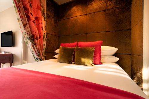 Hotel Frangos - Nearby Attractions and Activities