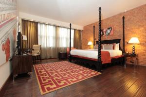 Hotel Indigo London Tower Hill, an IHG Hotel - Common Questions
