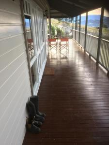 House on the Hill Bed and Breakfast - Amenities and Facilities