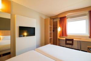 Ibis Utrecht - Questions About Staying Here