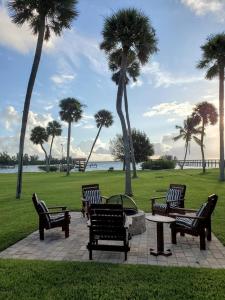 Island View Cottages Sebastian - Additional Services