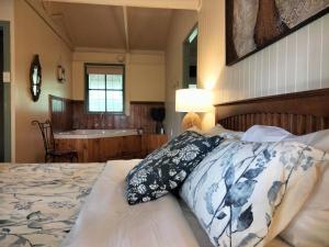 Kalimna Woods Cottages - Guest Reviews