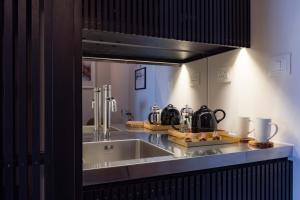 La Suite West - Hyde Park - Nearby Attractions and Exploration