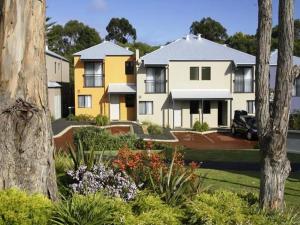 Leeuwin Apartments - Check-in and Policies