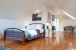 Loft Over The Vines - Location and Directions