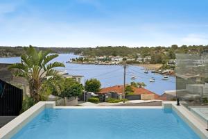 Luxury Waterside Home Sanctuary - Sensational Guest Experiences