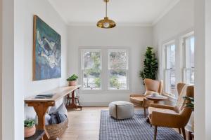 Magnolia Hotel - Nearby Attractions