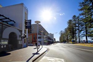 Manly Paradise Motel & Apartments - Beachfront Location
