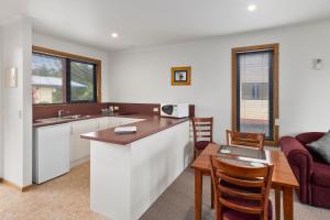 Marsden Court Apartments Now Incorporating Marsden Court and Sharonlee Strahan Villas - Check-in and Check-out Policies