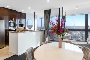 Meriton Suites Kent Street, Sydney - Nearby Attractions and Convenience