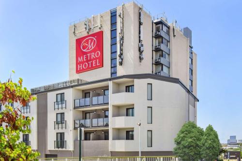 Metro Hotel Perth - Nearby Dining Choices