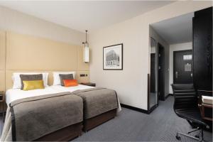 Montcalm Royal London House, London City - Convenient Location