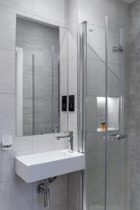 Mornington Victor Hotel London Belgravia - Comfortable Accommodations