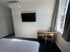 Mortdale Hotel - Nearby Attractions and Accessibility