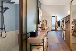 Moxy Sydney Airport - House Rules and Additional Information