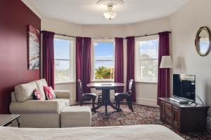 Mt.Martha Guesthouse By The Sea - Hosts and Languages