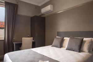 Nags Head Hotel - Policies and House Rules