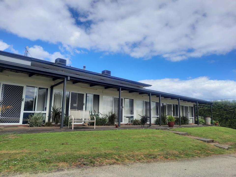 Neerim South Hotel - Booking Policies