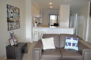 North Coogee Beach House - Getting There and Nearby
