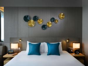 Novotel Melbourne Central Review - Uniqueness and Special Features