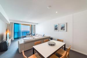 Number 1 H Residences - WiFi, Parking & More by Gold Coast Holidays - Wellness Offerings