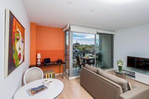 Oaks Melbourne South Yarra Suites - Amenities and Facilities