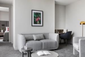 Oakwood Premier Melbourne - Booking Policies and Fees