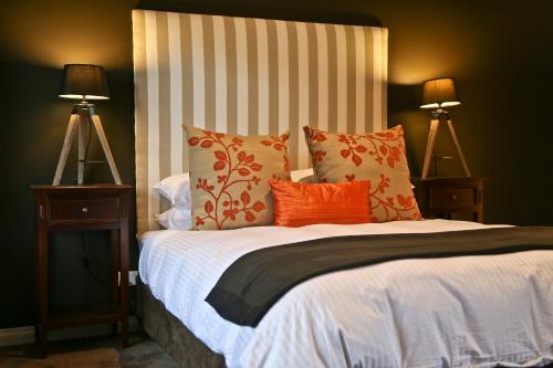One Paddock Currency Creek Winery Villas - Payment and Policies