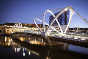 Pan Pacific Melbourne - Policies and Important Details