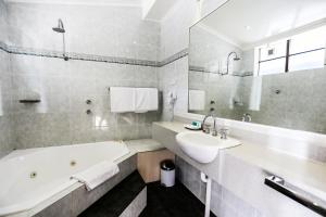 Parkhaven - Booking and Policies