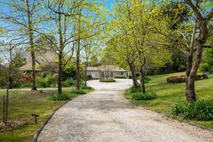Parklands Country Gardens & Lodges Blue Mountains - Location and Accessibility
