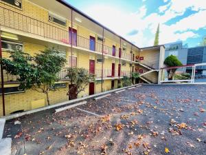 Parklane Motel - Frequently Asked Questions