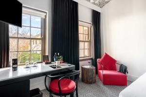 Peppers Gallery Hotel - Check-in and Check-out