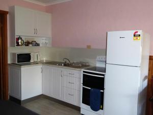 Platypus Park Country Retreat - Convenient Location Details