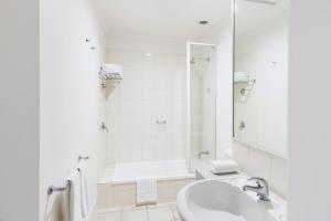 Quality Apartments Melbourne Central: Our Review - Payment Charges